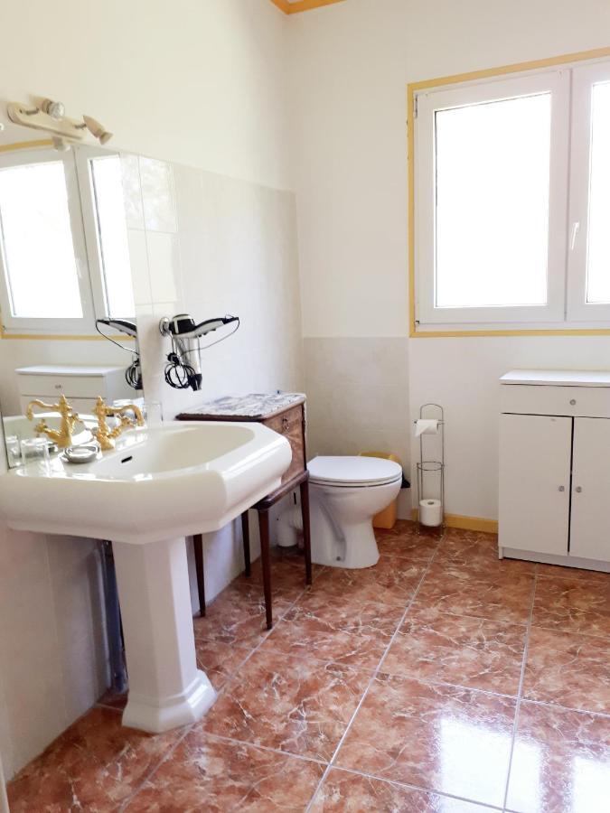 Chambres D'Hotes La Noyeraie Izeron Exterior foto
